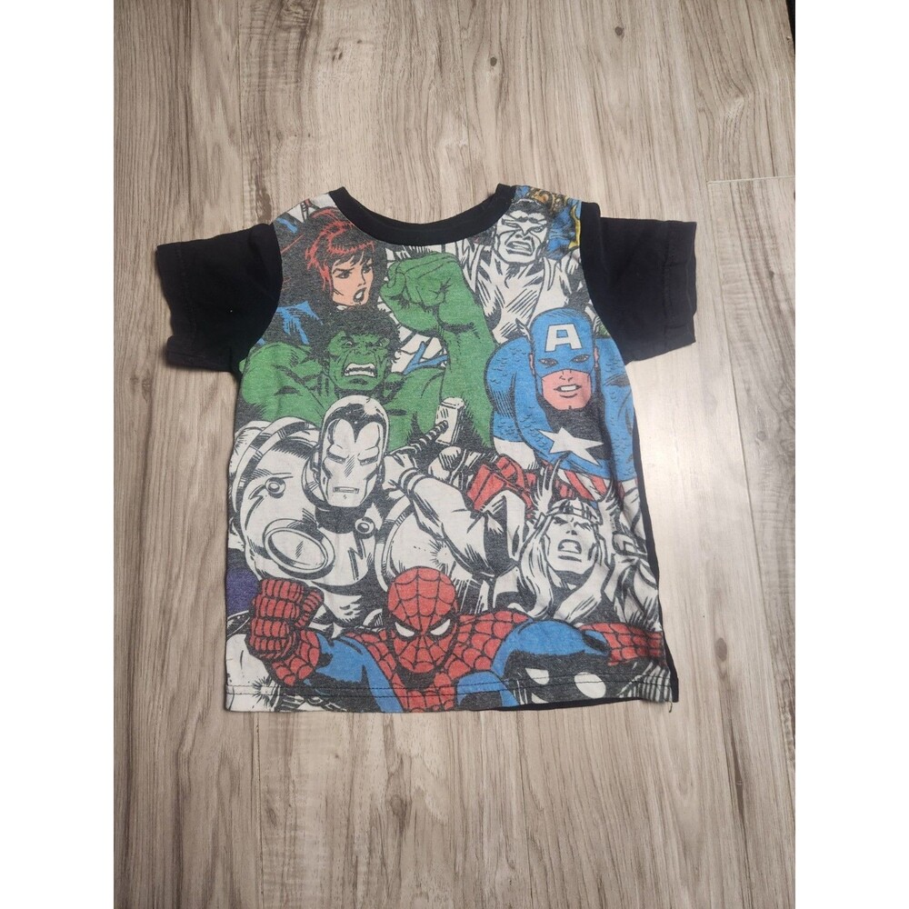 Disney Store Marvel Avengers Tee XS 4 Captain America Hulk Spider-Man Shirt